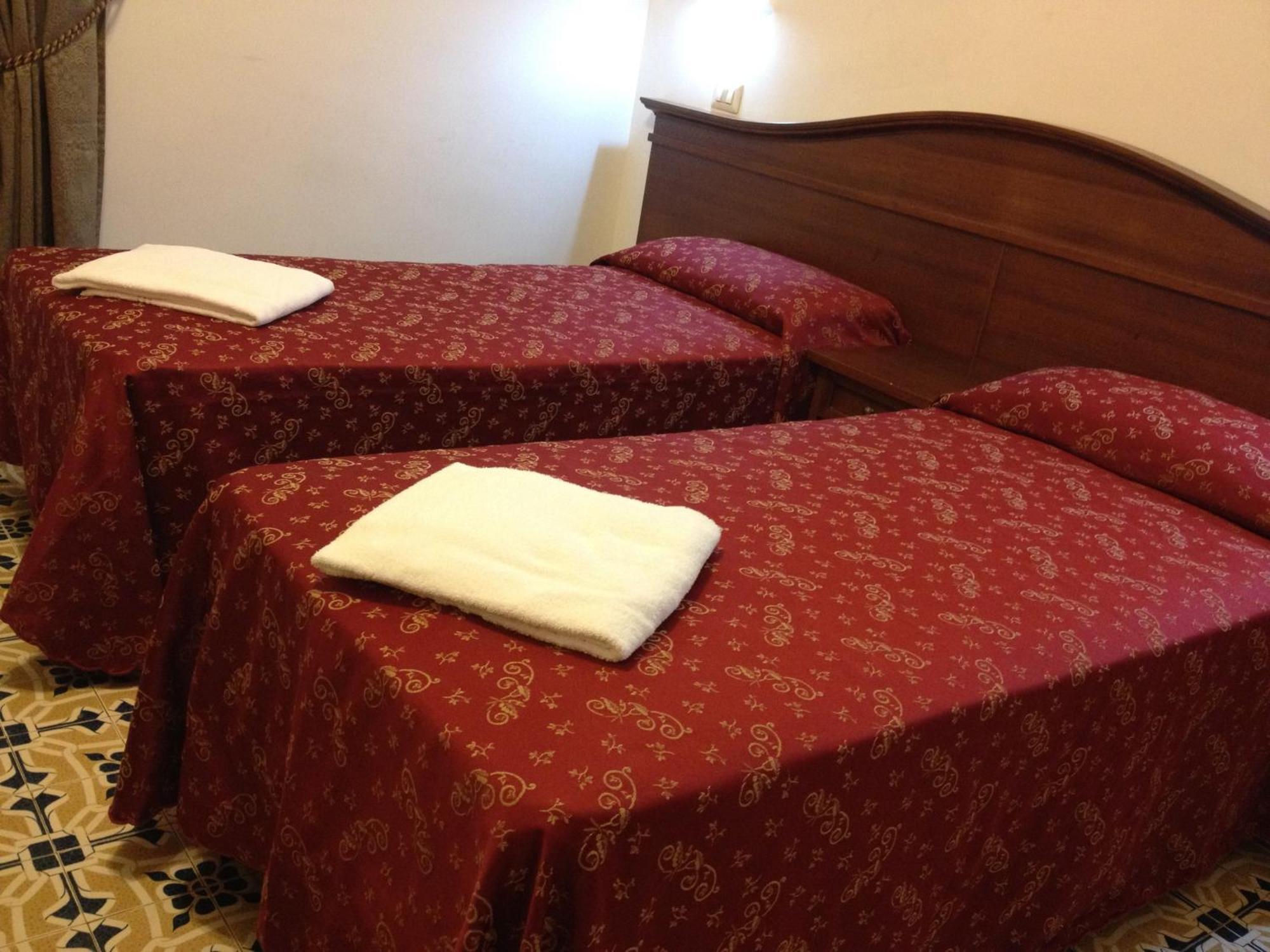 Guesthouse Alex II Рим Номер фото