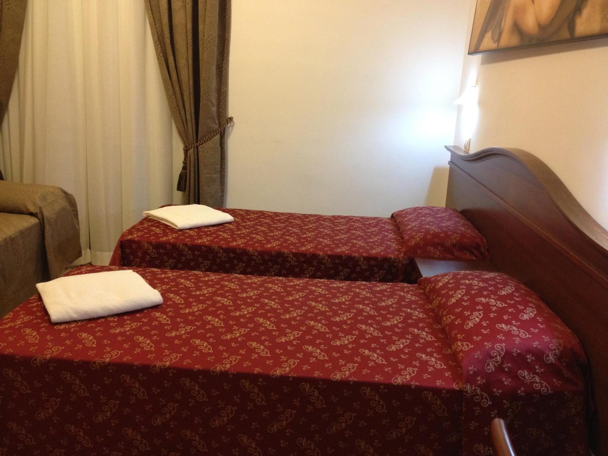 Guesthouse Alex II Рим Номер фото